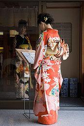 第一人称恐怖射击游戏《Beneath》公布场景破坏视频